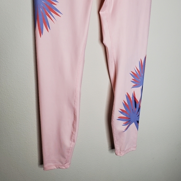 Wildfox Maci Pink Palm Leaf Printed High Rise Crossover V Front 7/8 Leggings - Picture 9 of 10